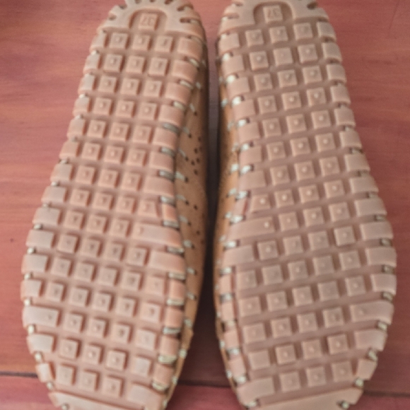 Spring Step Tan Perforated Flats - Picture 4 of 5